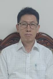 Dr. Hage Ambing